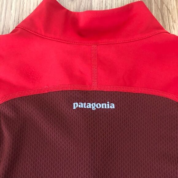 PATAGONIA Womens RED COLORBLOCK 1/2 ZIP LIGHTWEIGHT PULLOVER - Picture 8 of 10